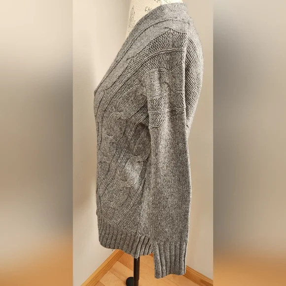 LOFT grey V neck wool blend sweater in size S - Picture 4 of 8